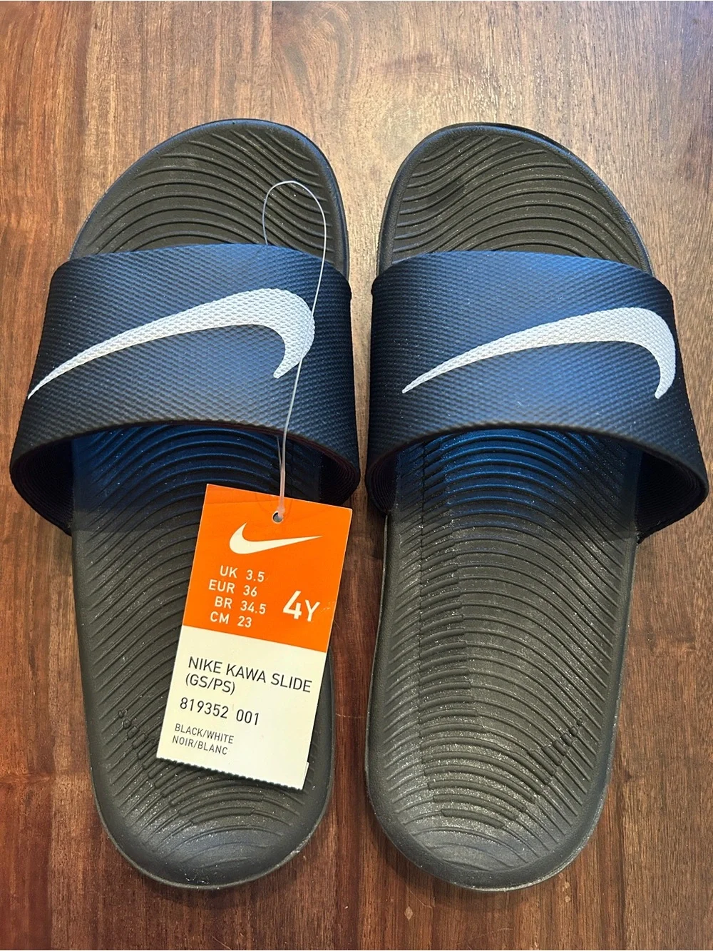 NWT Nike Youth Kawa Black Slides Size 4Y